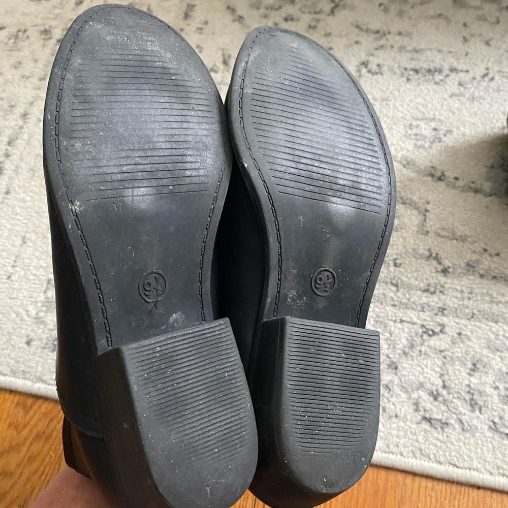 2 pair Universal Thread boots - Picture 3 of 8